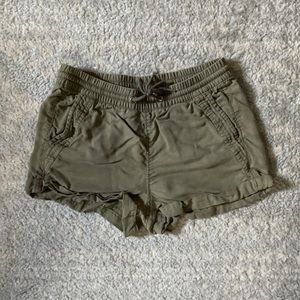 H&M green casual shorts. Size: 4
